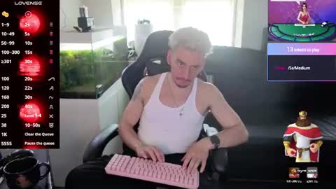 Snapshot of rayzel_white chatting on 14, 6, 2026 Rayzel White online show from 14, 6, 2026
