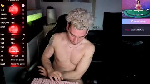 Snapshot of rayzel_white chatting on 6, 7, 2026 Rayzel White online show from 6, 7, 2026