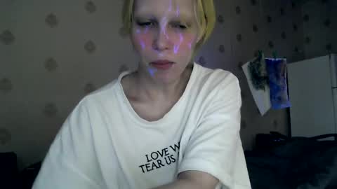 Snapshot of raziel_haze chatting on 5, 4, 2026 Yrriel Strife Candy-Demon Caveboy mr. Cringe online show from 5, 4, 2026