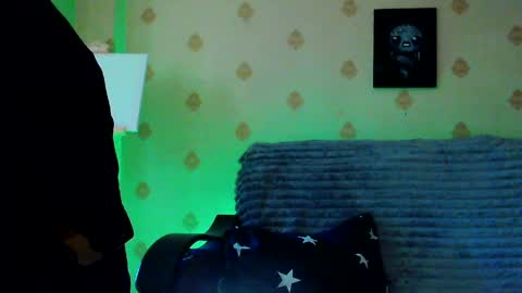 Snapshot of raziel_haze chatting on 12, 4, 2026 Yrriel Strife Candy-Demon Caveboy mr. Cringe online show from 12, 4, 2026