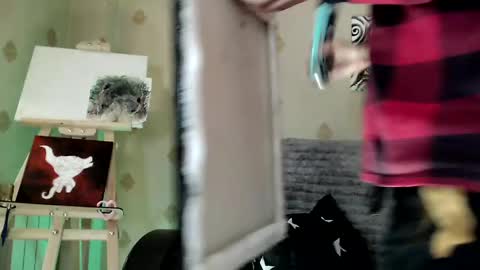 Snapshot of raziel_haze chatting on 18, 4, 2026 Yrriel Strife Candy-Demon Caveboy mr. Cringe online show from 18, 4, 2026