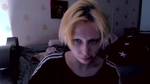 Snapshot of raziel_haze chatting on 21, 4, 2026 Yrriel Strife Candy-Demon Caveboy mr. Cringe online show from 21, 4, 2026