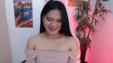 Snapshot of ready2care4youbabe chatting on 25, 11, 2025 Beth online show from 25, 11, 2025