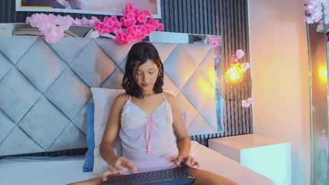 DONCELLA online show from 23, 4, 2026