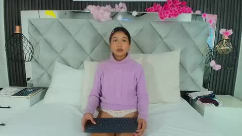 Snapshot of real_doncella_pussy chatting on 29, 5, 2026 DONCELLA online show from 29, 5, 2026