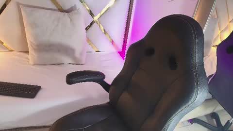 Snapshot of real_doncella_pussy chatting on 12, 6, 2026 DONCELLA online show from 12, 6, 2026