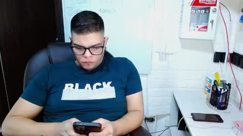 Snapshot of realjoel chatting on 18, 4, 2026 Joel online show from 18, 4, 2026
