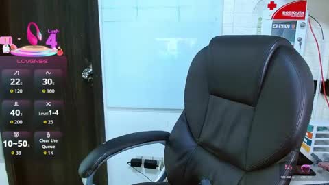 Snapshot of realjoel chatting on 16, 5, 2026 Joel online show from 16, 5, 2026