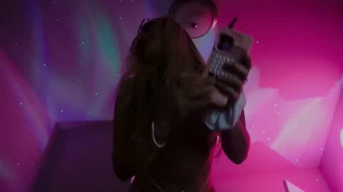 Lily Grace online show from 9, 3, 2025