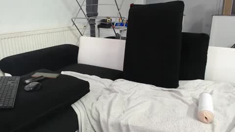 Ask me online show from 30, 1, 2025