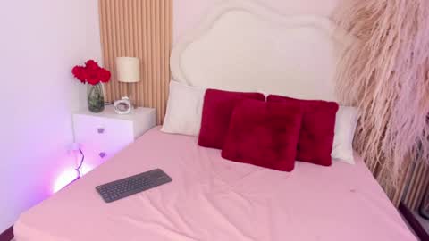 rebeca_taylor_ online show from 25, 7, 2026