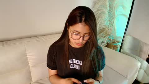 Rebeca Williams online show from 5, 2, 2025