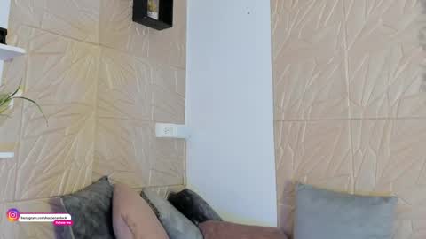 Rebeca Black online show from 25, 4, 2026