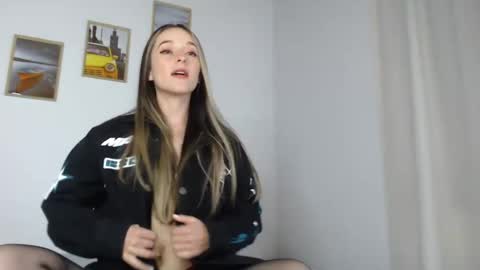 Snapshot of rebecca_johonsonn chatting on 16, 2, 2025 Becca Johnsoon online show from 16, 2, 2025