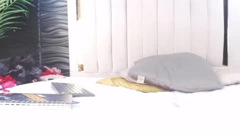 Rebecca online show from 8, 3, 2025