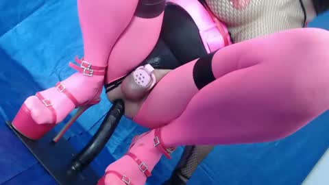 Snapshot of rebeccalachaude chatting on 8, 3, 2025 Rebeccalachaude online show from 8, 3, 2025