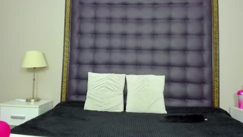 rebeccavibes online show from 17, 11, 2025