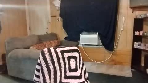 rebeckaloves online show from 4, 10, 2025