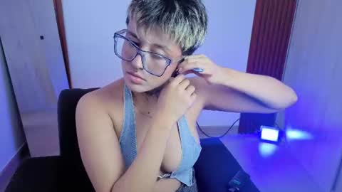 Snapshot of rebeka_baker chatting on 2, 7, 2026 REBEKA online show from 2, 7, 2026
