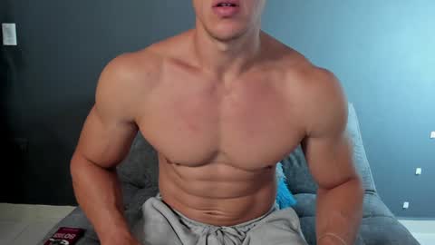 twitter REECET26 instagram RECCETAYLOR online show from 25, 1, 2025