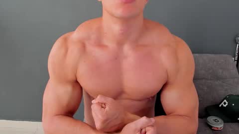 twitter REECET26 instagram RECCETAYLOR online show from 4, 10, 2025