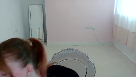Red -  online show from 10, 6, 2026