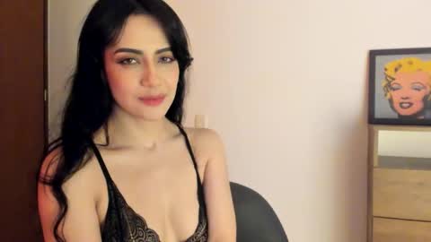 red_flower203 online show from 23, 4, 2026