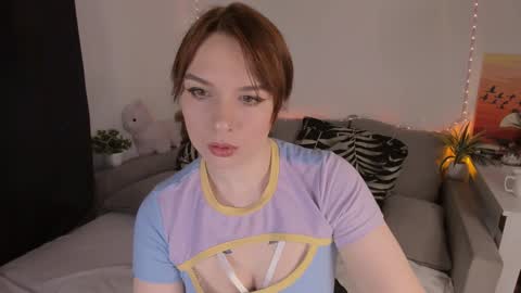 Mia online show from 3, 2, 2025