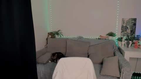 Mia online show from 20, 9, 2025