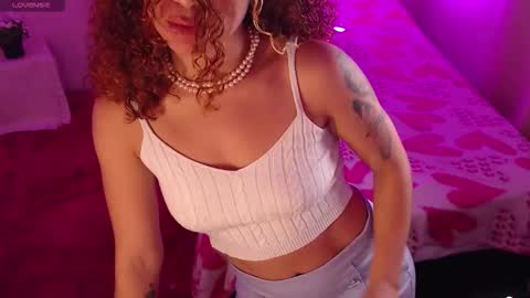 Snapshot of red_velvett0 chatting on 25, 10, 2025 red_velvett0 online show from 25, 10, 2025