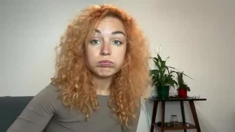 reddgirll online show from 19, 2, 2025