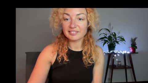 reddgirll online show from 5, 3, 2025