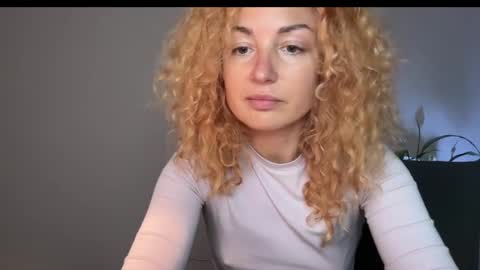 reddgirll online show from 8, 3, 2025