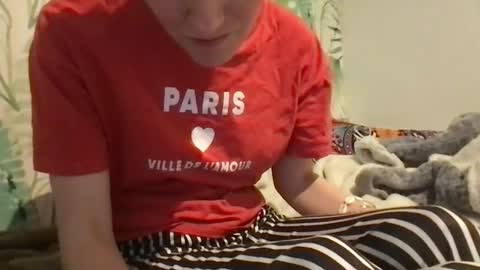 Snapshot of redfoxofficial chatting on 20, 11, 2025 Redfox online show from 20, 11, 2025