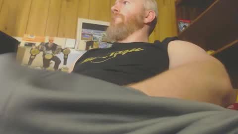 Snapshot of redhead4fun chatting on 17, 11, 2025 theredhead4fun online show from 17, 11, 2025