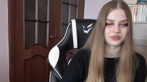 Lily online show from 22, 9, 2025