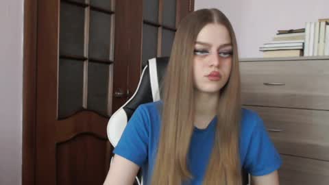 Lily online show from 24, 4, 2026