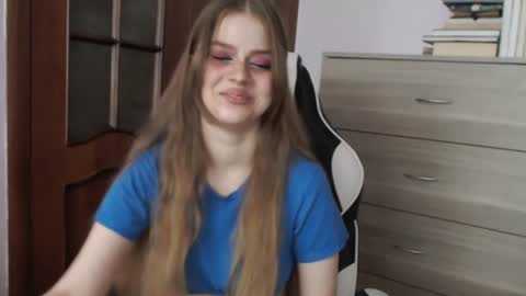 Lily online show from 16, 6, 2026