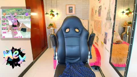 Lili Lopez online show from 24, 1, 2025