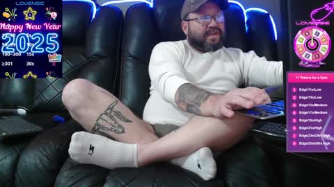 RedneckWants2Play online show from 10, 1, 2025