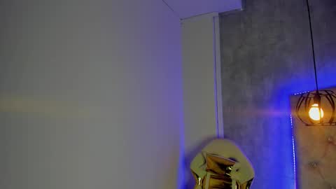   online show from 21, 2, 2025