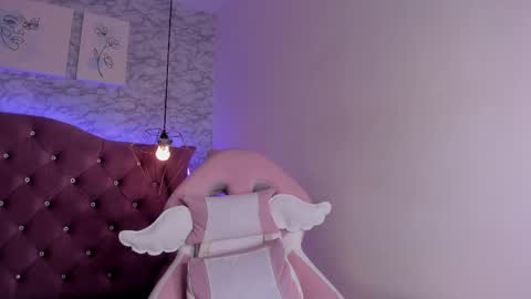   online show from 10, 3, 2025