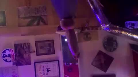 Snapshot of reeferleefer chatting on 19, 12, 2025 Lee online show from 19, 12, 2025