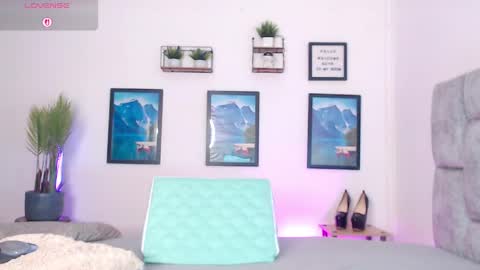 regina1819 online show from 16, 4, 2026