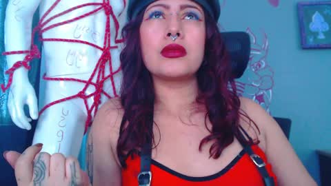 Snapshot of regina_iris chatting on 13, 5, 2026 Regina online show from 13, 5, 2026