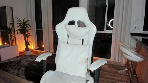  REICHEL  online show from 27, 1, 2025