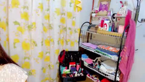 Red Ivy online show from 15, 12, 2024