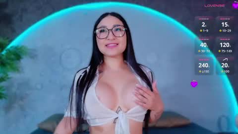 reiinachloe online show from 24, 7, 2026