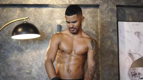 Snapshot of reik_von chatting on 30, 5, 2026 Reik online show from 30, 5, 2026
