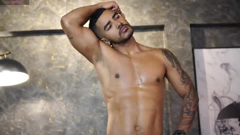 Snapshot of reik_von chatting on 1, 6, 2026 Reik online show from 1, 6, 2026